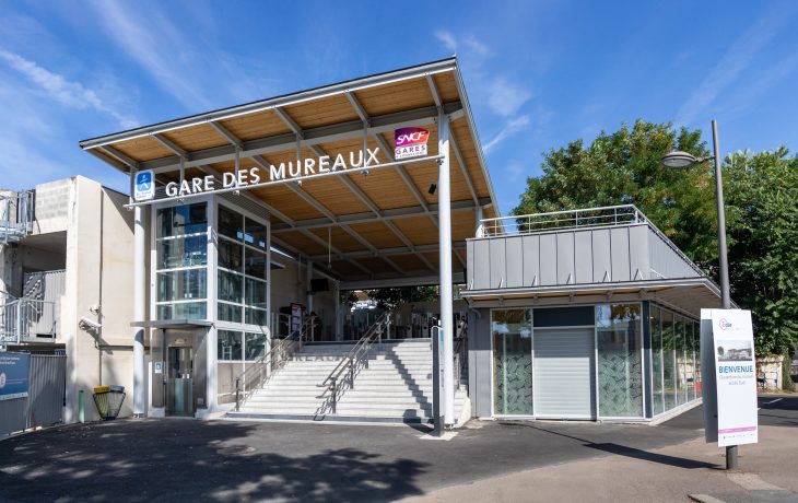 Accès sud de la gare des Mureaux