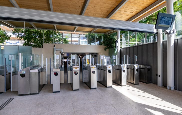 Accès sud de la gare des Mureaux